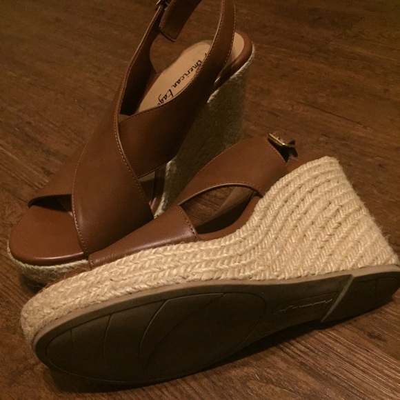 Shoes - Picture 2 of 4